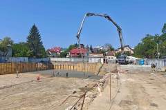New construction of a multi-apartment residential building with integrated public-use premises and an underground parking facility at 227 Lychakivska Street, Lviv. Installation of a sheet-pile excavation enclosure using Ø420–620 mm bored injection piles and Ø360 mm displacement piles using CMC (Controlled Modulus Columns) technology, including pile load testing. Client: NOVA OSELIA Company LLC